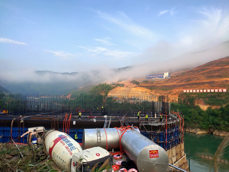 1589771084817130.jpg 2混凝土澆筑施工.jpg