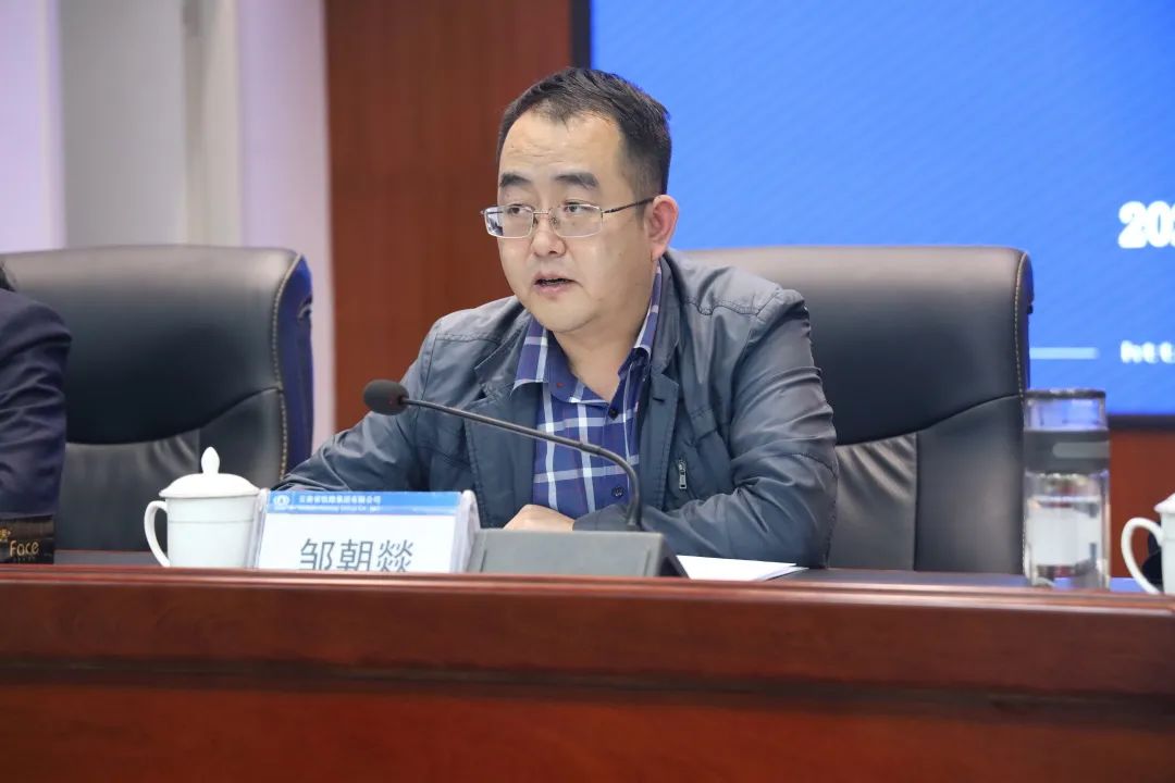 2022-10-11-公司召開干部大會宣布集團黨委決定 李元鴻任公司黨委副書記、副董事長、總經(jīng)理，柳德勝任公司副總經(jīng)理1.jpg